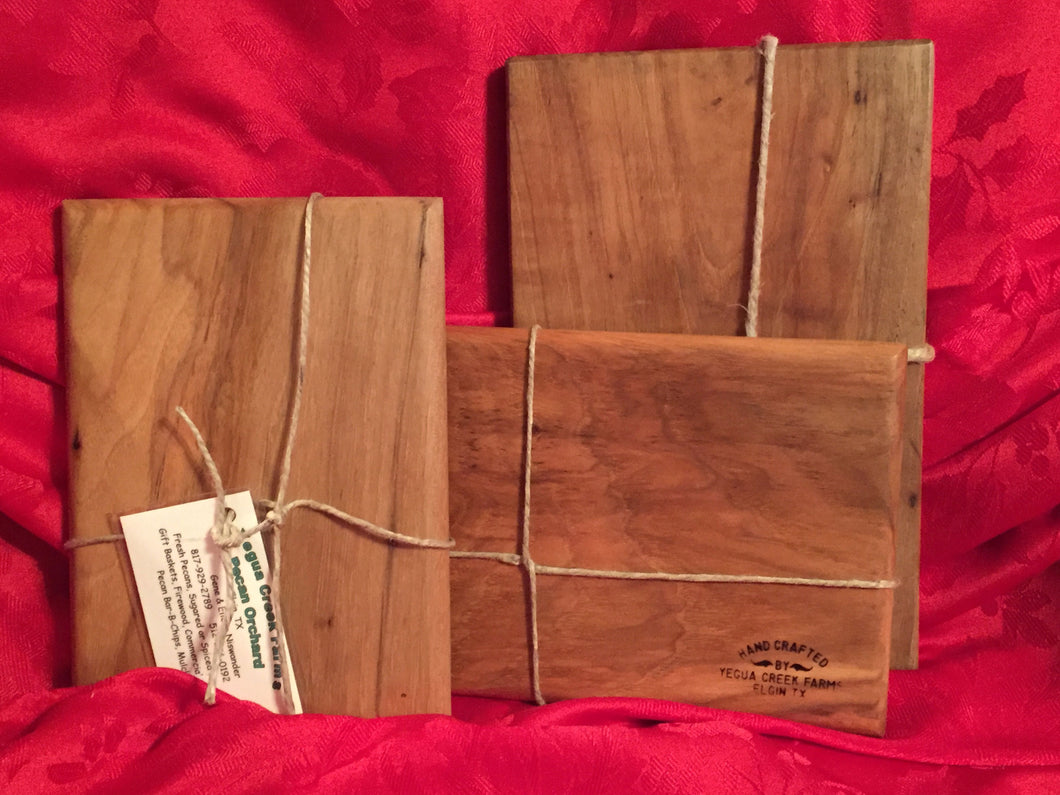 Rectangular pecan cutting board - Yegua Creek Farms